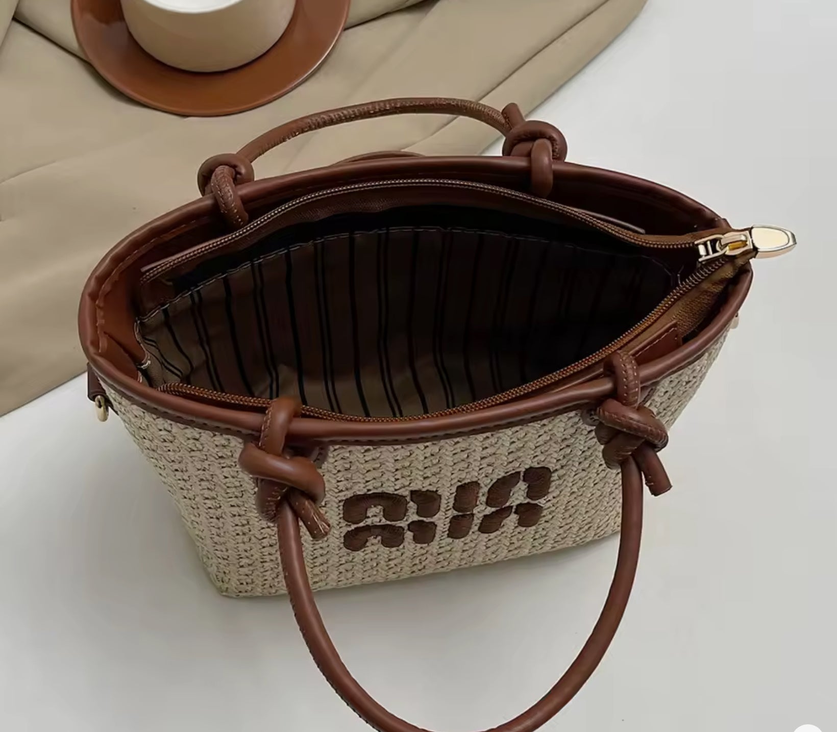 New Summer Beach Grass Woven Bag Women's Handbag Embroidered Thread Fashion Crossbody Bag Women's Unique Design Shoulder Bag