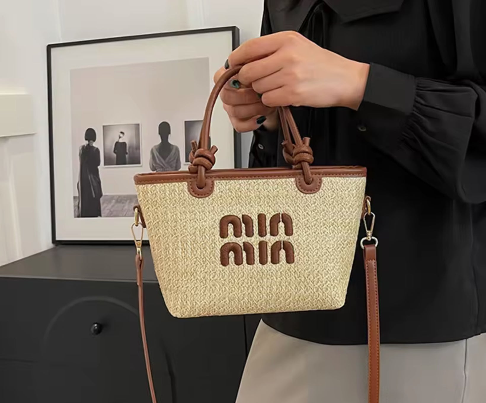 New Summer Beach Grass Woven Bag Women's Handbag Embroidered Thread Fashion Crossbody Bag Women's Unique Design Shoulder Bag